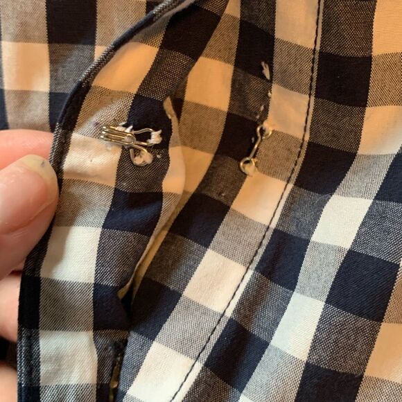 3 for $30! Vineyard wine checked button down top - Picture 3 of 12